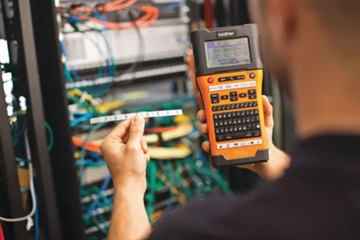 Rotuladora PT-E para electricistas e instaladores, Brother